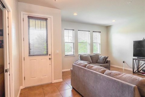 House in Orlando, Florida 4 bedrooms, 217.86 sq.m. № 2128907 - photo 5