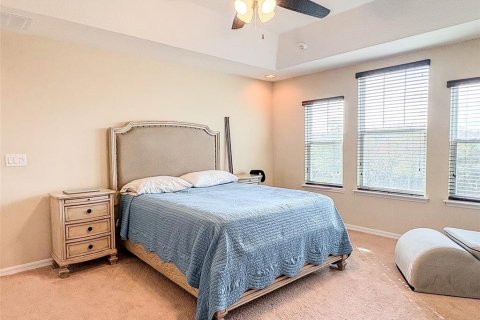 House in Orlando, Florida 4 bedrooms, 217.86 sq.m. № 2128907 - photo 26