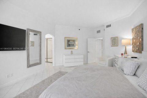 Купить кондоминиум в Авентура, Флорида 3 спальни, 241.08м2, № 2080352 - фото 20