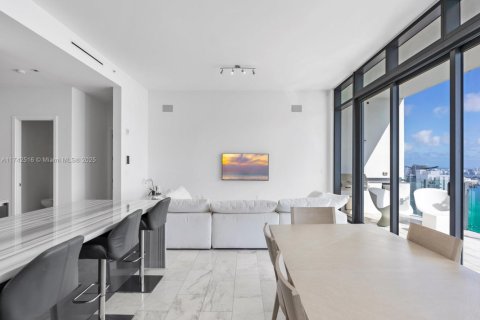 Copropriété à vendre à Miami, Floride: 3 chambres, 196.67 m2 № 1738536 - photo 6