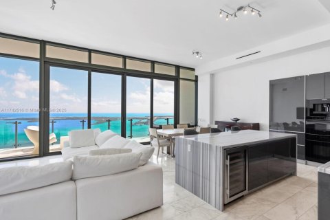 Copropriété à vendre à Miami, Floride: 3 chambres, 196.67 m2 № 1738536 - photo 1
