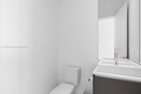 Copropriété à vendre à Miami, Floride: 3 chambres, 196.67 m2 № 1738536 - photo 11