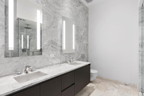 Copropriété à vendre à Miami, Floride: 3 chambres, 196.67 m2 № 1738536 - photo 14