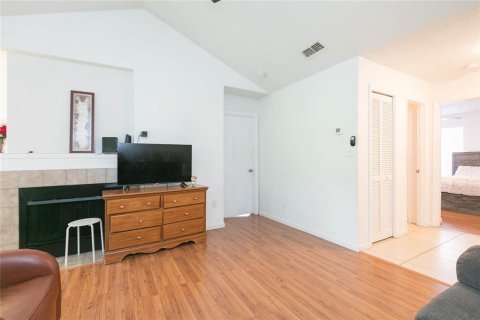 Condo in Tampa, Florida, 2 bedrooms № 2199083 - photo 15