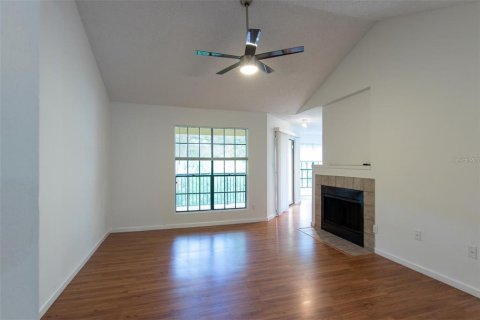 Condo in Tampa, Florida, 2 bedrooms № 2199083 - photo 11
