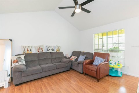 Condo in Tampa, Florida, 2 bedrooms № 2199083 - photo 12