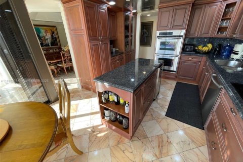 Condominio en venta en Aventura, Florida, 3 dormitorios, 242.01 m2 № 1823505 - foto 21