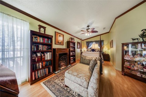 House in Pembroke Pines, Florida 4 bedrooms, 179.77 sq.m. № 1951653 - photo 15