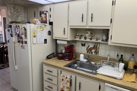 Condominio en venta en Pembroke Pines, Florida, 2 dormitorios, 102.19 m2 № 1806261 - foto 10