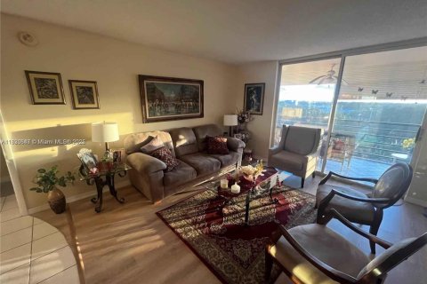 Condominio en venta en Pembroke Pines, Florida, 2 dormitorios, 102.19 m2 № 1806261 - foto 4