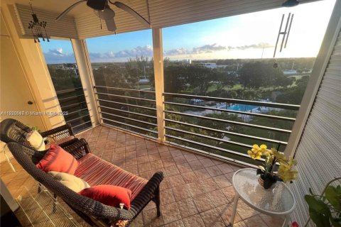 Condominio en venta en Pembroke Pines, Florida, 2 dormitorios, 102.19 m2 № 1806261 - foto 8
