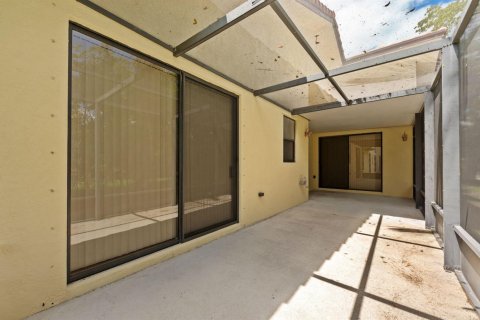 House in Tamarac, Florida 3 bedrooms, 188.78 sq.m. № 2180248 - photo 24