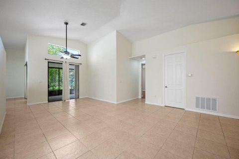 House in Tamarac, Florida 3 bedrooms, 188.78 sq.m. № 2180248 - photo 6