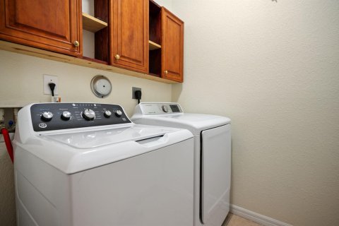 House in Tamarac, Florida 3 bedrooms, 188.78 sq.m. № 2180248 - photo 22