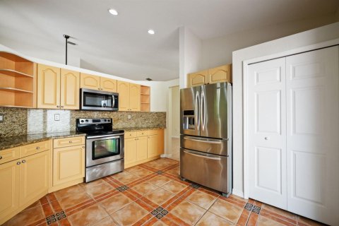House in Tamarac, Florida 3 bedrooms, 188.78 sq.m. № 2180248 - photo 10