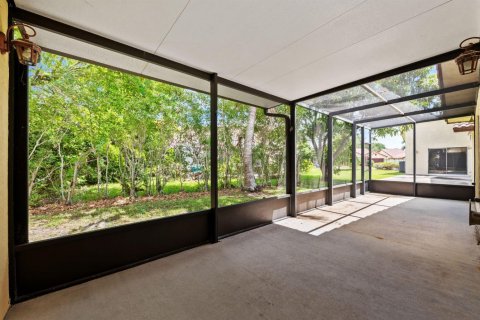 House in Tamarac, Florida 3 bedrooms, 188.78 sq.m. № 2180248 - photo 23