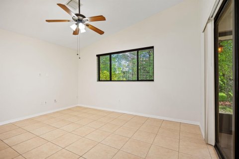 House in Tamarac, Florida 3 bedrooms, 188.78 sq.m. № 2180248 - photo 8