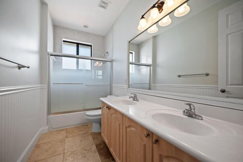 House in Tamarac, Florida 3 bedrooms, 188.78 sq.m. № 2180248 - photo 21