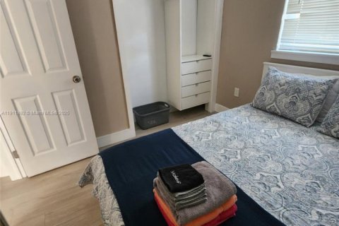 Immobilier commercial à vendre à Miami, Floride: 105.91 m2 № 1967380 - photo 10