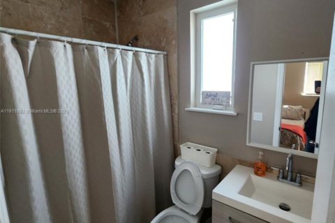 Immobilier commercial à vendre à Miami, Floride: 105.91 m2 № 1967380 - photo 12