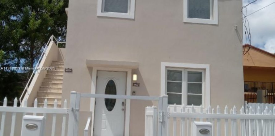 Immobilier commercial à Miami, Floride 105.91 m2 № 1967380