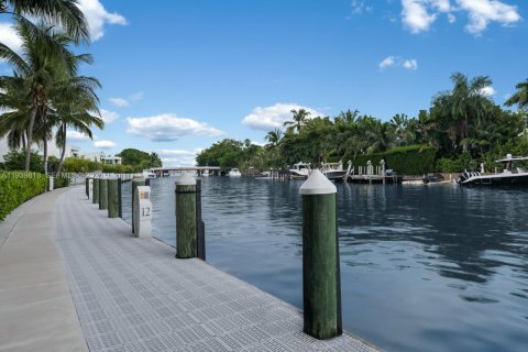 Copropriété à louer à Miami Beach, Floride: 2 chambres, 267.37 m2 № 1999872 - photo 5