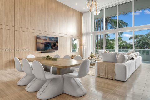 Copropriété à louer à Miami Beach, Floride: 2 chambres, 267.37 m2 № 1999872 - photo 13