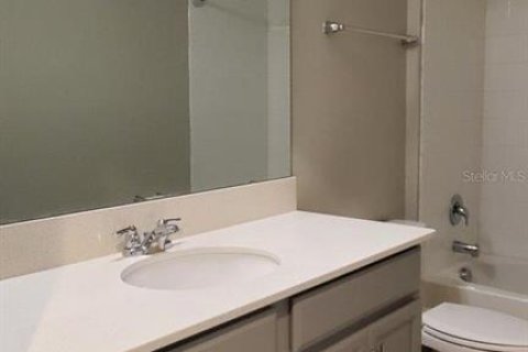 Townhouse in Winter Garden, Florida 3 bedrooms, 163.04 sq.m. № 1823268 - photo 14