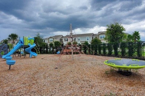 Townhouse in Winter Garden, Florida 3 bedrooms, 163.04 sq.m. № 1823268 - photo 4