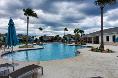 Townhouse in Winter Garden, Florida 3 bedrooms, 163.04 sq.m. № 1823268 - photo 2