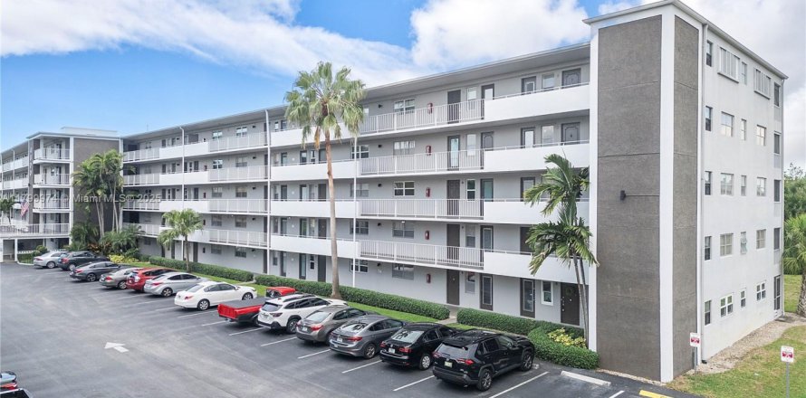 Condo in Hollywood, Florida, 3 bedrooms  № 1684072
