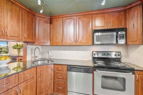 Condo in Hollywood, Florida, 3 bedrooms  № 1684072 - photo 6