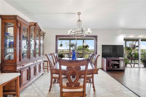 Condo in Hollywood, Florida, 3 bedrooms  № 1684072 - photo 14