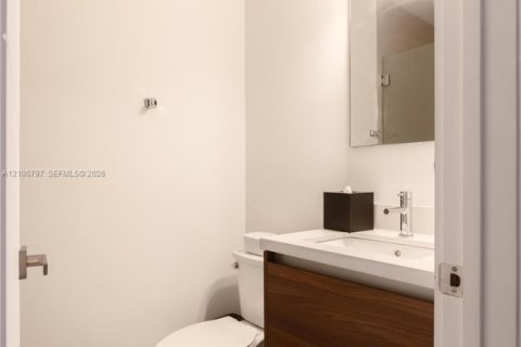 Touwnhouse à louer à Coral Gables, Floride: 3 chambres, 306.95 m2 № 2401650 - photo 22