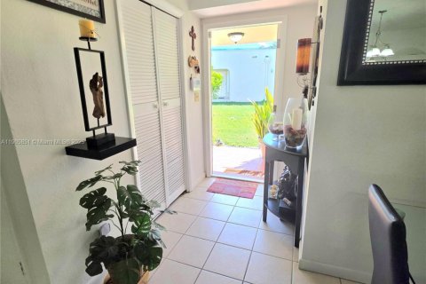 Villa ou maison à vendre à Miami, Floride: 2 chambres, 115.2 m2 № 1956722 - photo 7