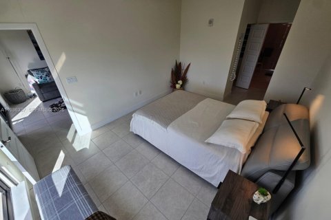 Condominio en venta en Doral, Florida, 3 dormitorios, 104.42 m2 № 2152567 - foto 17