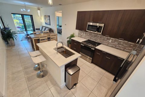 Condominio en venta en Doral, Florida, 3 dormitorios, 104.42 m2 № 2152567 - foto 2
