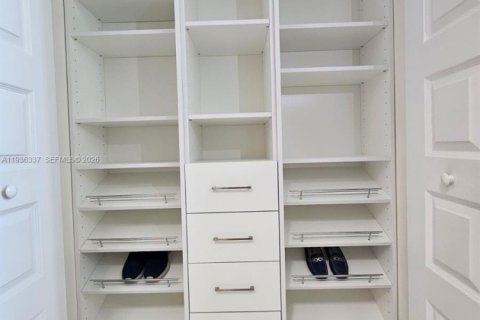 Condominio en venta en Doral, Florida, 3 dormitorios, 104.42 m2 № 2152567 - foto 25