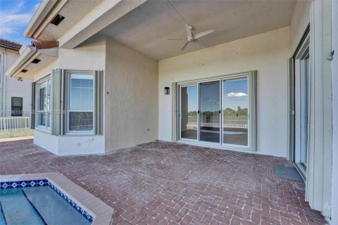 Villa ou maison à vendre à Miramar, Floride: 4 chambres, 232.81 m2 № 2021988 - photo 23