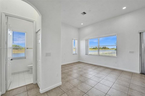 Villa ou maison à vendre à Miramar, Floride: 4 chambres, 232.81 m2 № 2021988 - photo 21