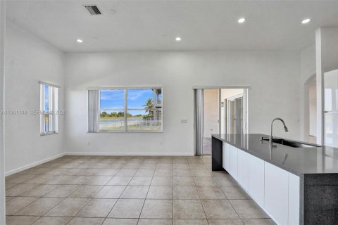 Villa ou maison à vendre à Miramar, Floride: 4 chambres, 232.81 m2 № 2021988 - photo 20