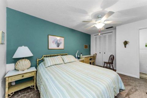 Condo in Dunedin, Florida, 2 bedrooms  № 1819043 - photo 18