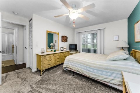 Condo in Dunedin, Florida, 2 bedrooms  № 1819043 - photo 17