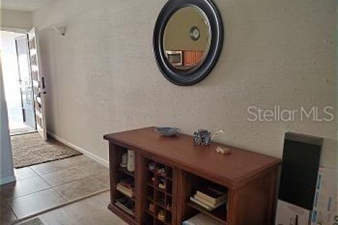 Снять в аренду кондоминиум в Сент-Питерсберг, Флорида 4 комнаты, 85.01м2, № 1254117 - фото 2
