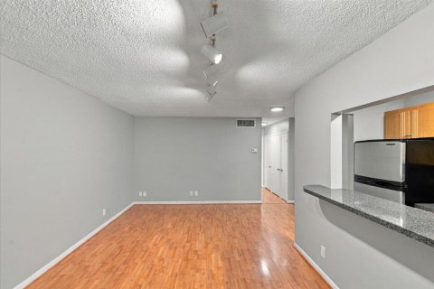 Copropriété à louer à Fort Lauderdale, Floride: 1 chambre, 60.48 m2 № 2362220 - photo 4