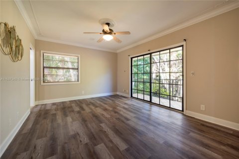 House in Weston, Florida 5 bedrooms, 455.41 sq.m. № 1710354 - photo 24