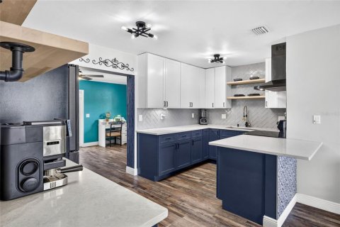 Villa ou maison à vendre à Tampa, Floride: 3 chambres, 126.63 m2 № 2337279 - photo 7