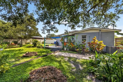 Villa ou maison à vendre à Tampa, Floride: 3 chambres, 126.63 m2 № 2337279 - photo 30
