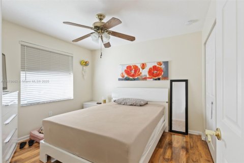 Casa en alquiler en Miramar, Florida, 3 dormitorios, 202.53 m2 № 1925482 - foto 22