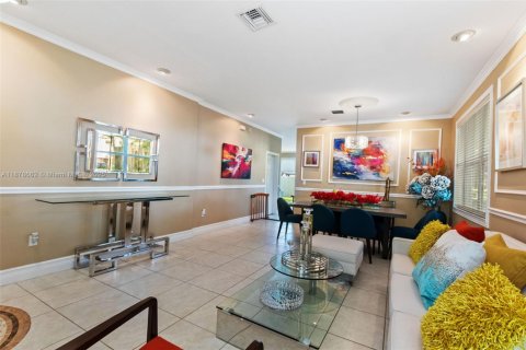 Casa en alquiler en Miramar, Florida, 3 dormitorios, 202.53 m2 № 1925482 - foto 7